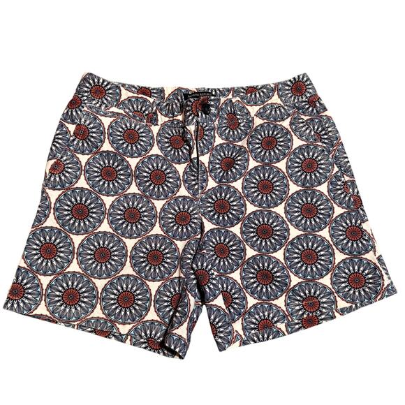 Tommy Bahama Pants - Banana Republic Hampton Fit Size 4 Red and Blue Flowered Shorts.